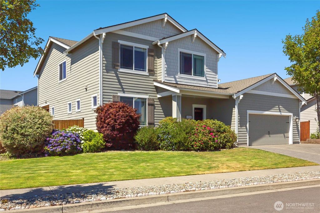 Photo of 650 Mckinley Street, Enumclaw, WA 98022 (MLS # 2555119)