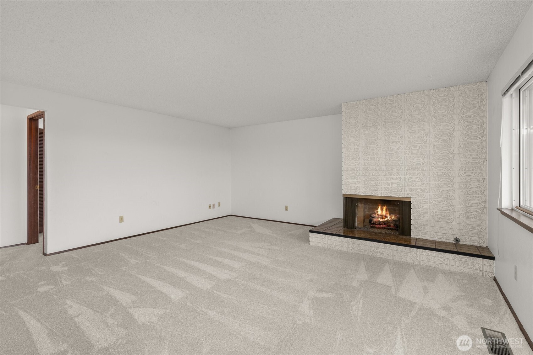 7672 19th Street W