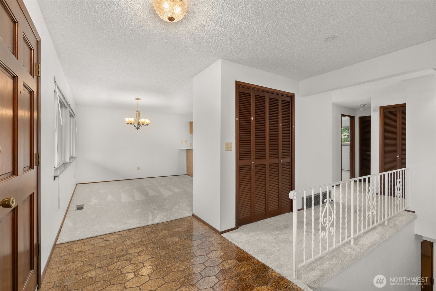 7672 19th Street W