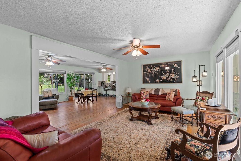 Photo of 1401 N Devon Avenue, East Wenatchee, WA 98802 (MLS # 2502664)