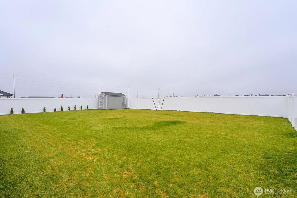 Photo of 915 P Street SW, Quincy, WA 98848 (MLS # 2478145)