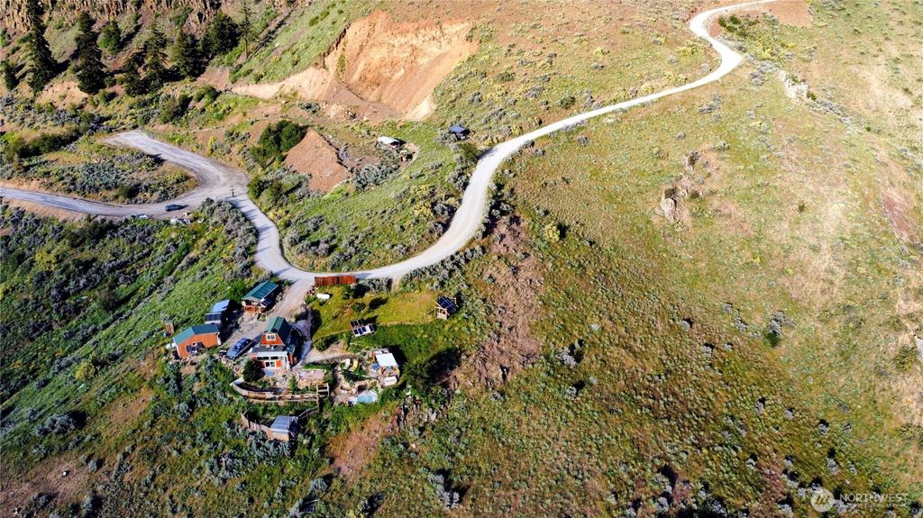 Photo of 8 Deer Creek DR, Waterville, WA 98858 (MLS # 2518659)