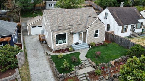 7353 29th Avenue SW Seattle WA 98126