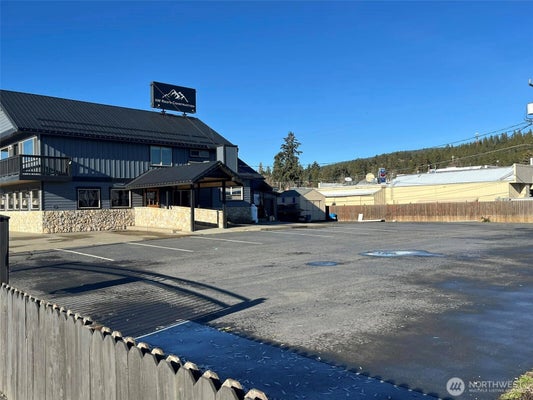 212 W RAILROAD ST, CLE ELUM, WA 98922 - Image 74bbf94a49aaab366ab0580afc2d95fa/443336404
