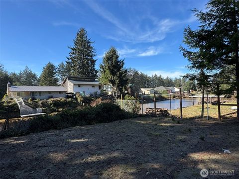149 Bass Avenue NE Ocean Shores WA 98569