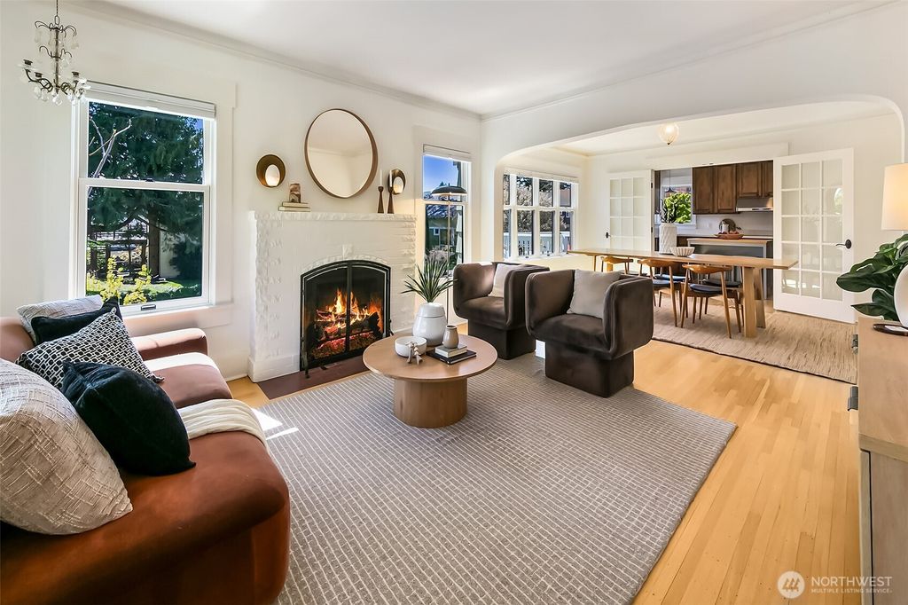 Photo of 4203 Corliss Avenue N, Seattle, WA 98103 (MLS # 2506844)