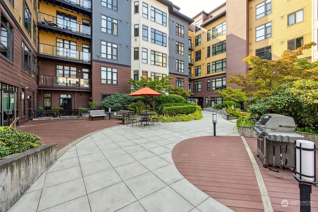 listing image 9363646441360205403