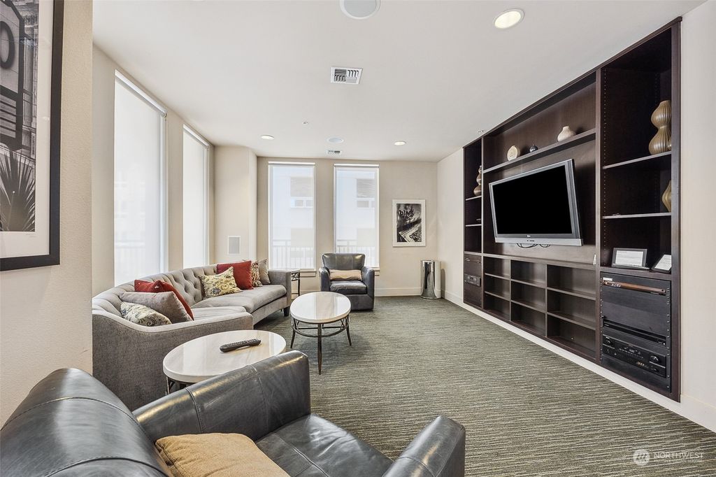 listing image 9362891173670499406