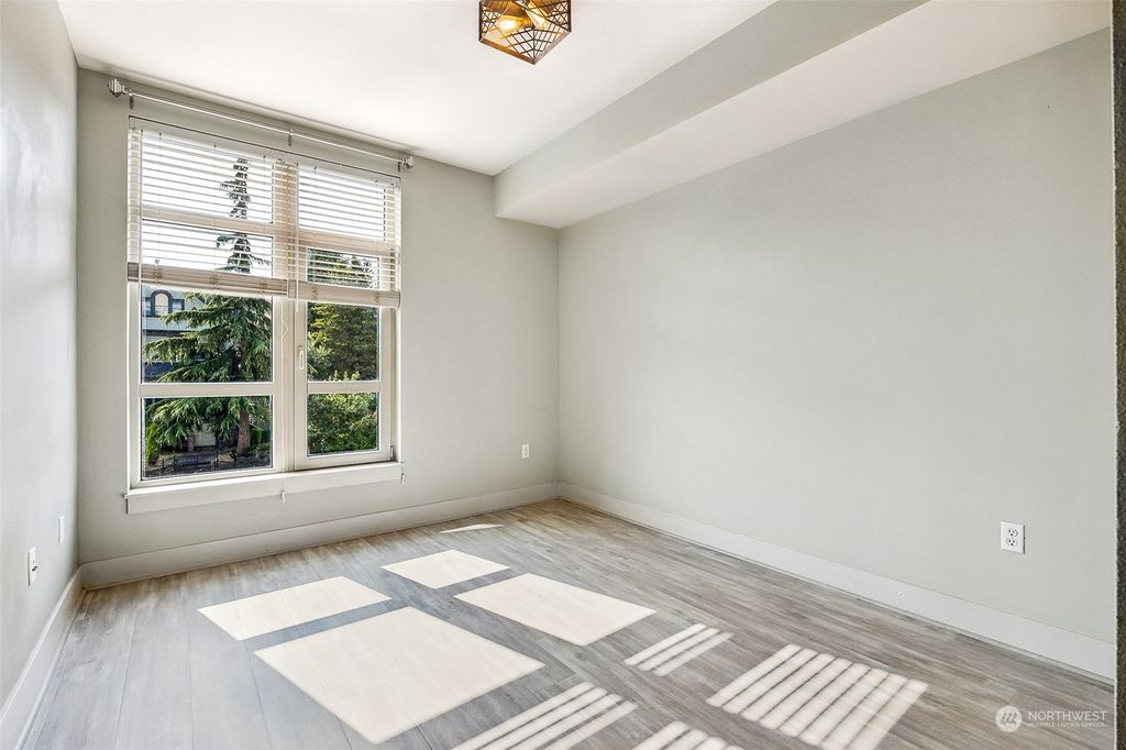 listing image 9368662390097798654