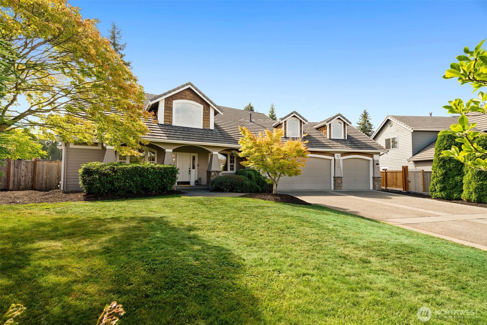 8425 Smugglers Cove Lane SW