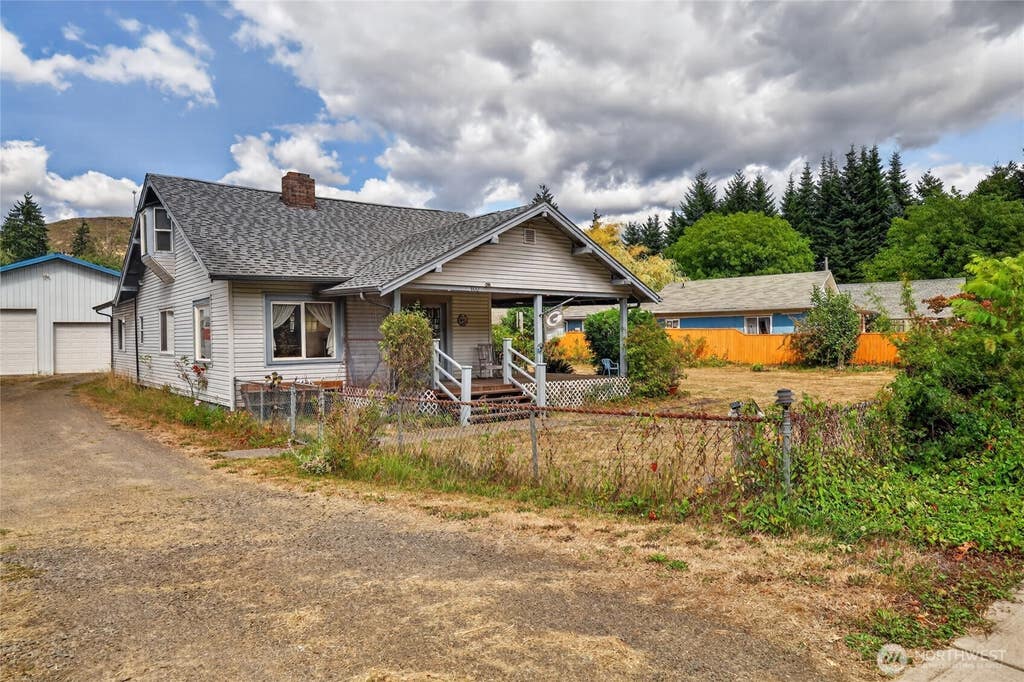 Photo of 600 Main Avenue, Morton, WA 98356 (MLS # 2569302)