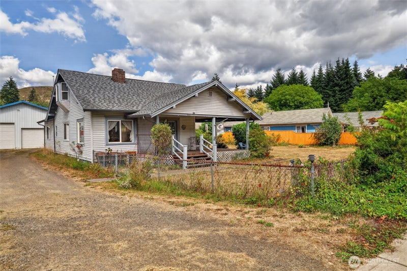 600 Main Avenue