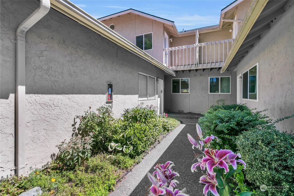 Photo of 7730 196th Street SW #4, Edmonds, WA 98026 (MLS # 2146780)