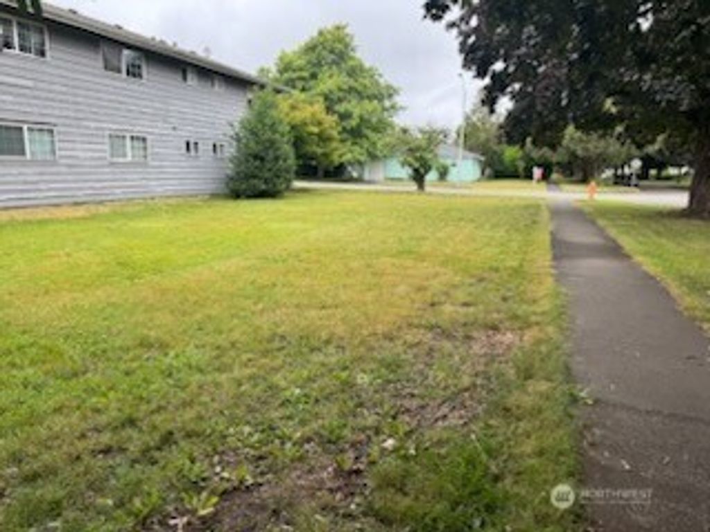 Photo of 1269 8th Avenue, Longview, WA 98632 (MLS # 2533807)