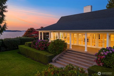 Photo of 3727 Shore Avenue, Everett, WA 98203 (MLS # 2456298)