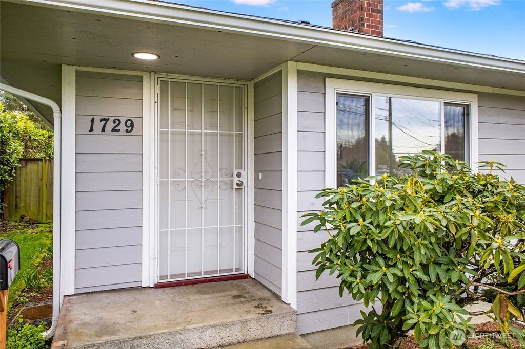 Photo of 1729 S Columbian Way, Seattle, WA 98108 (MLS # 2492728)