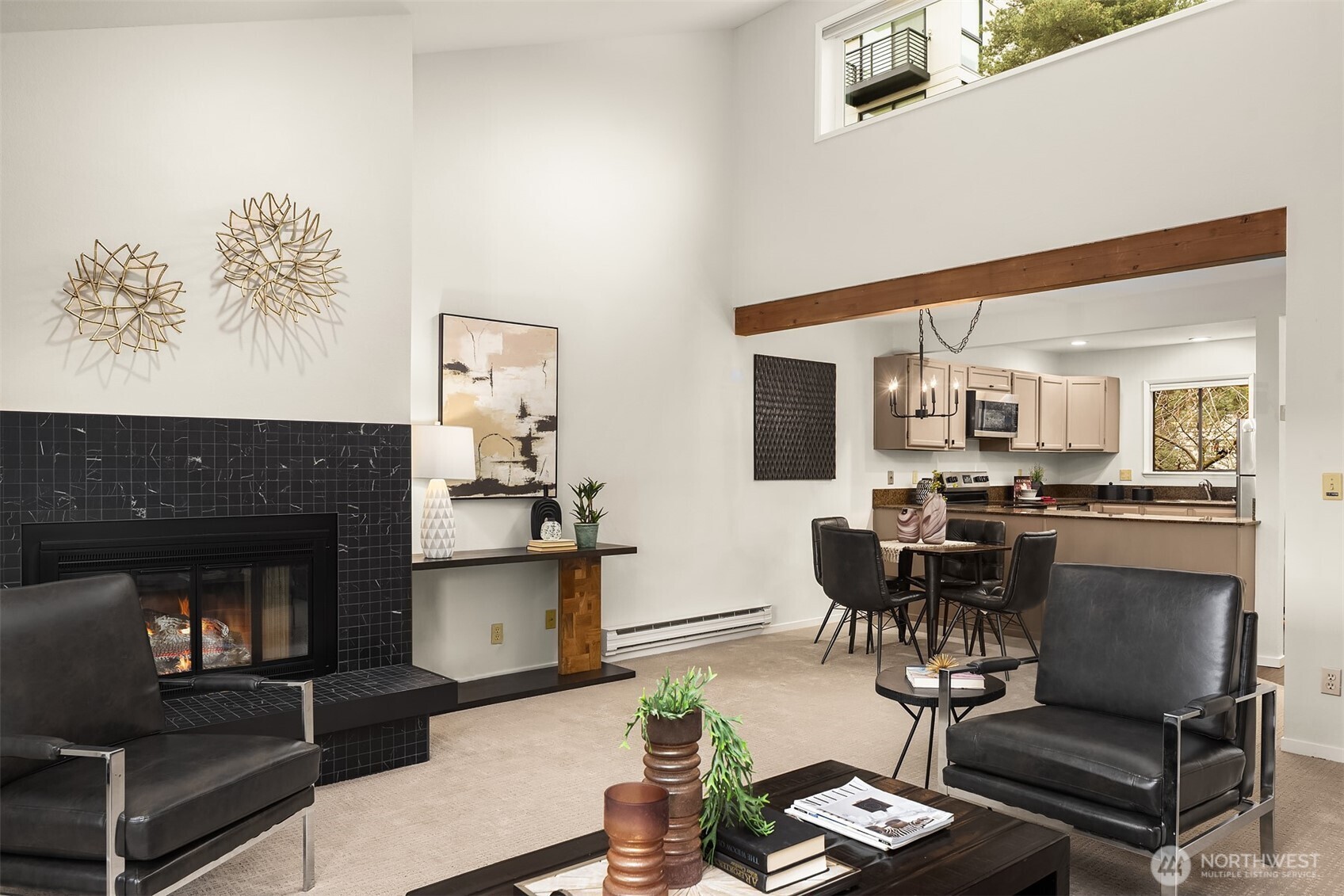 210 Boylston Avenue E 304