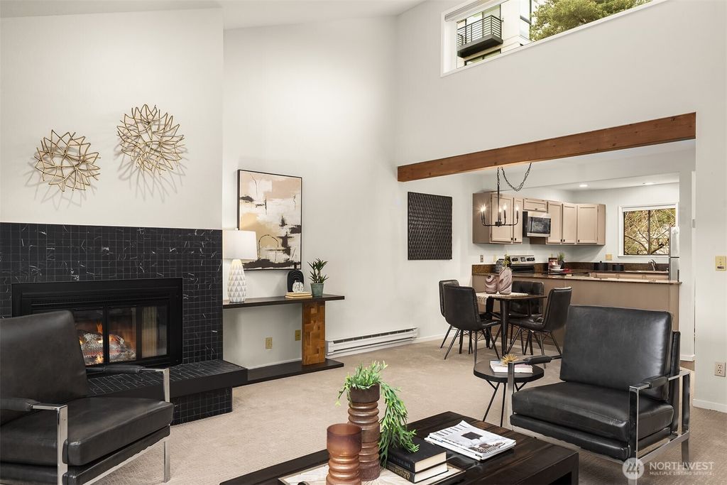 Photo of 210 Boylston Avenue E #304, Seattle, WA 98102 (MLS # 2494633)