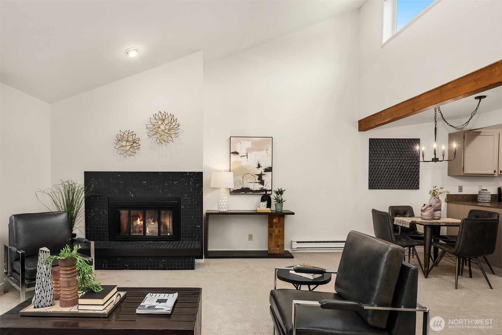 210 Boylston Avenue E 304