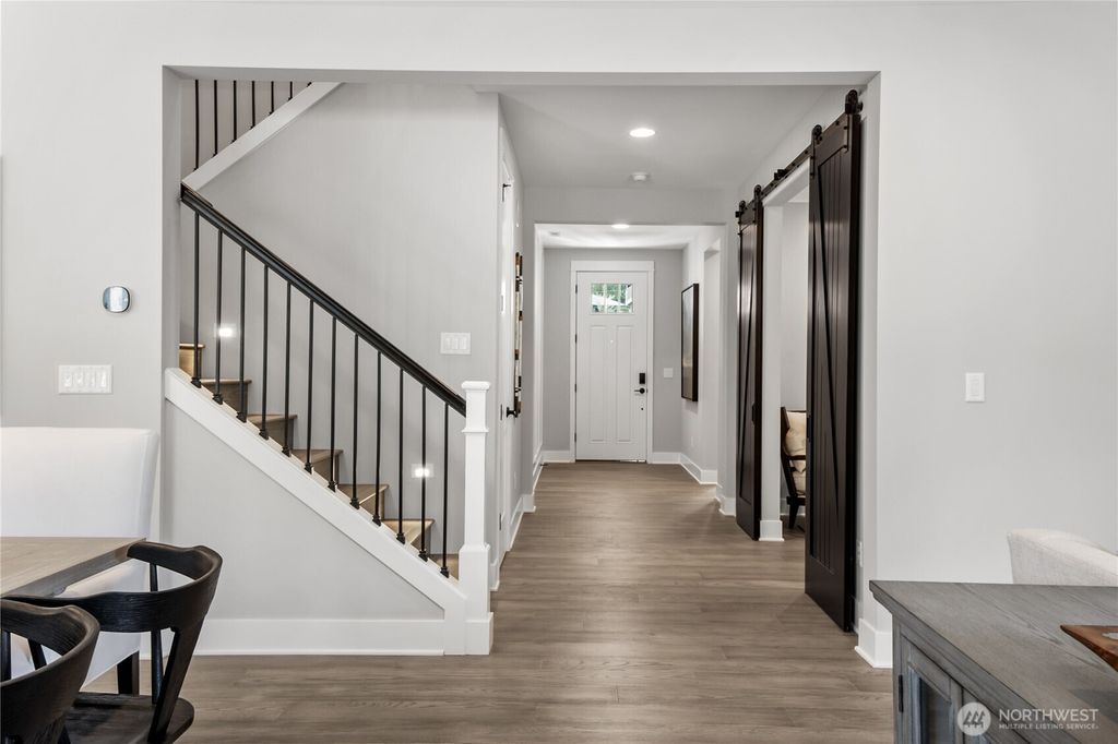 listing image 9362110489611848624