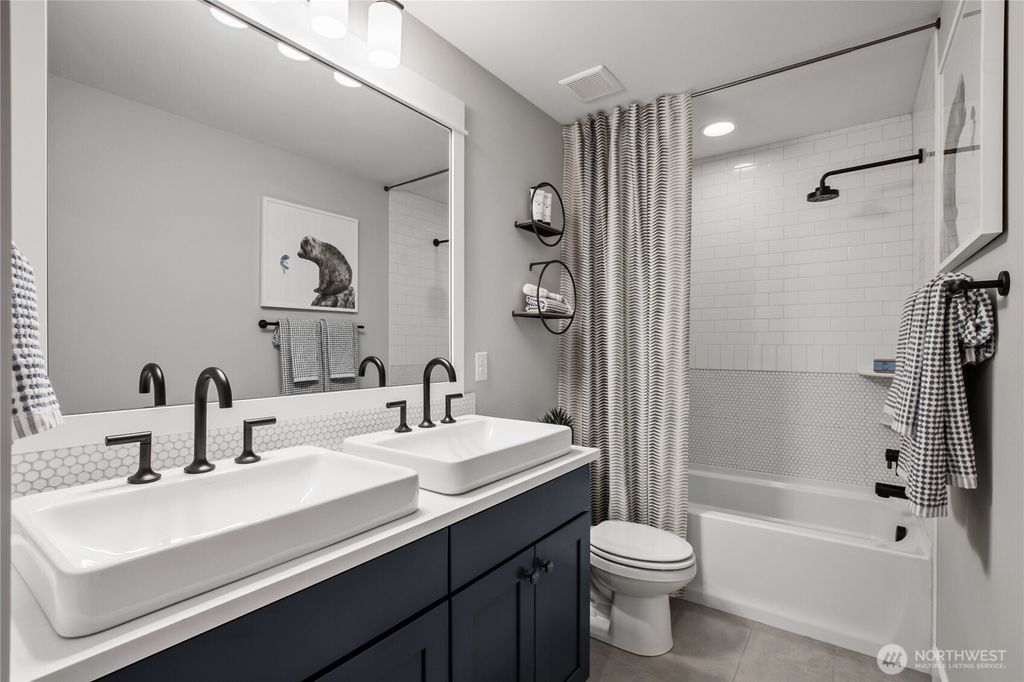 listing image 9361436424222528863