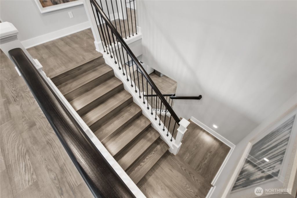 listing image 9364200558955096518