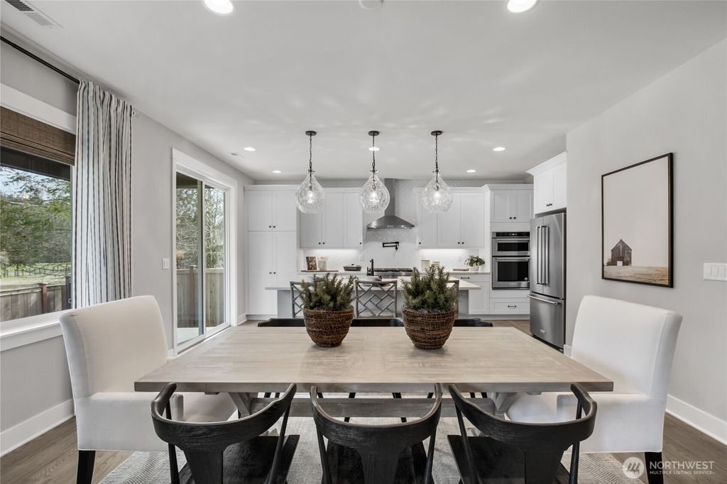 listing image 9363885386269287456