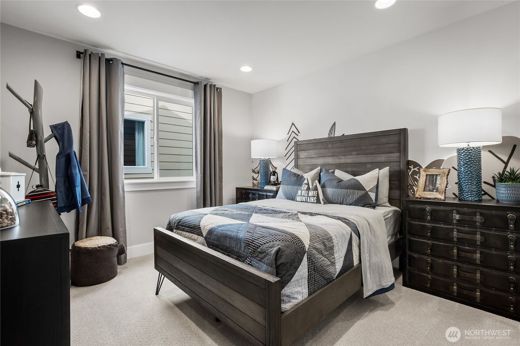 listing image 9365800674386009541