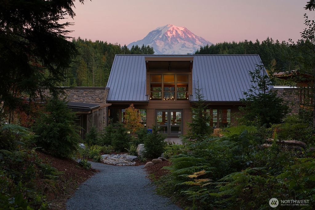 listing image 9365870131868802430