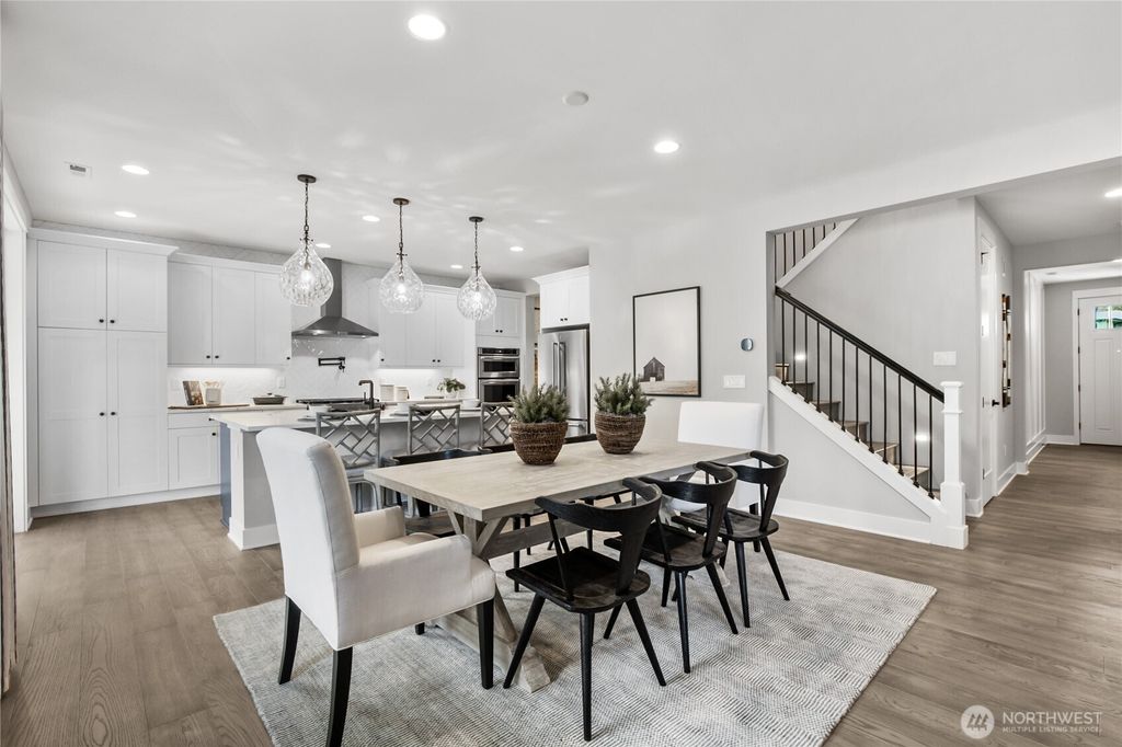 listing image 9367750302115806459