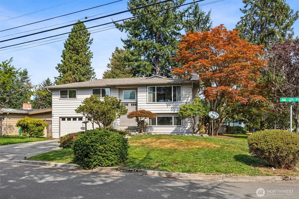 Photo of 16518 NE 25th Place, Bellevue, WA 98008 (MLS # 2432548)