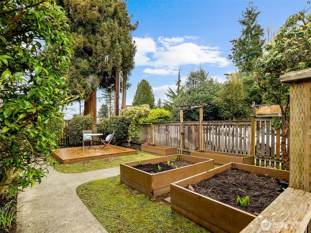 Photo of 435 N 90th Street, Seattle, WA 98103 (MLS # 2342242)