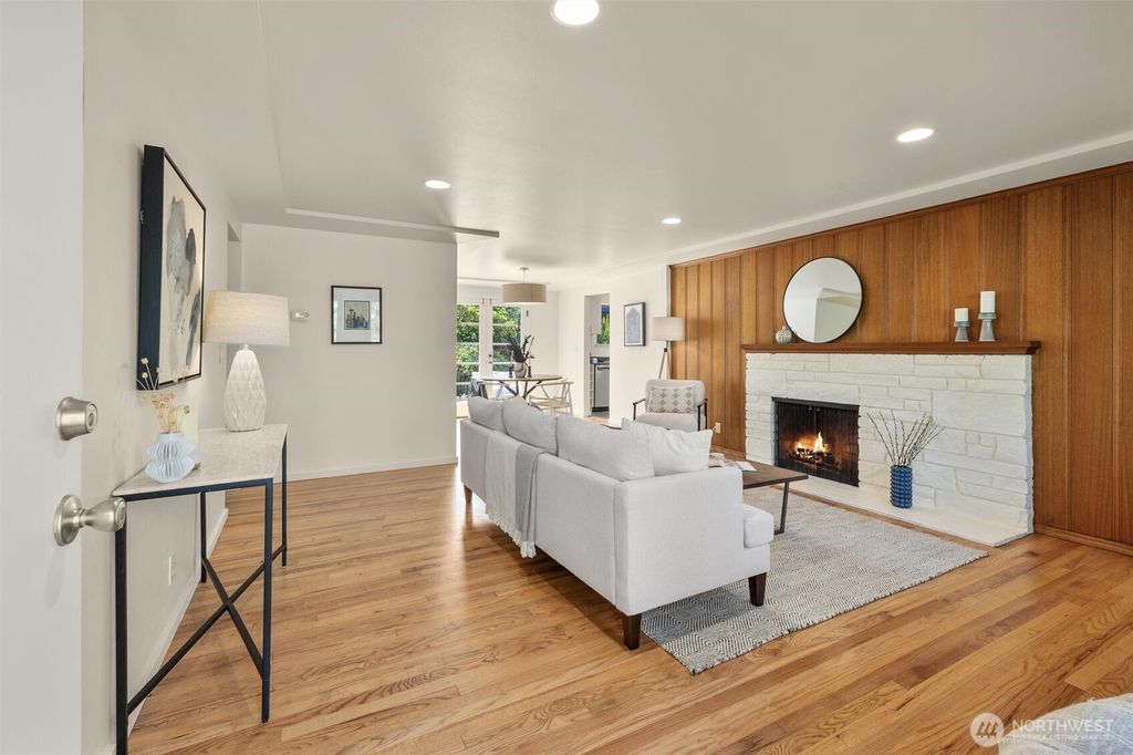 Photo of 2531 NE 105th Place, Seattle, WA 98125 (MLS # 2417591)