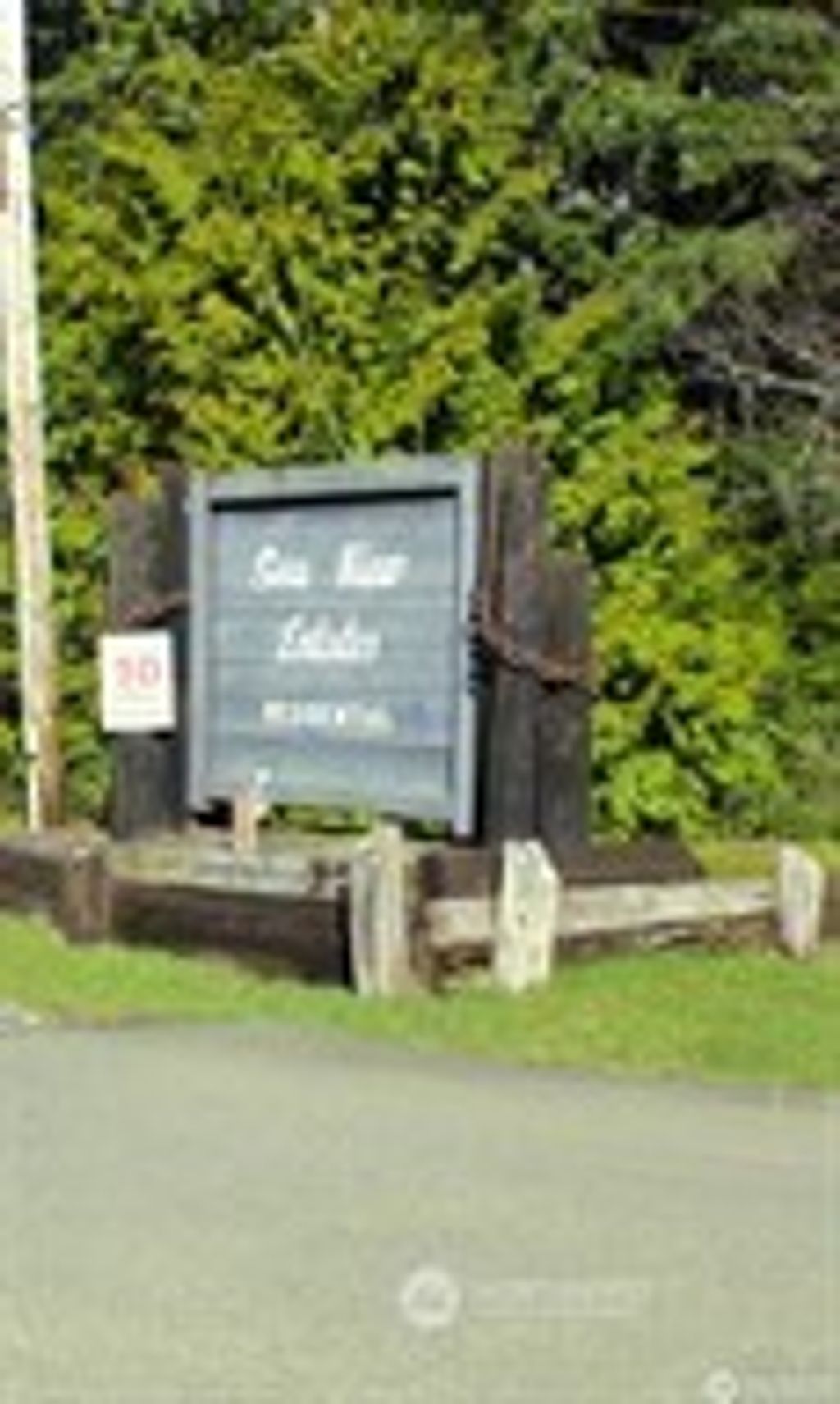 Photo of 39 Dolphin Ln. St, Copalis Beach, WA 98535 (MLS # 2504897)