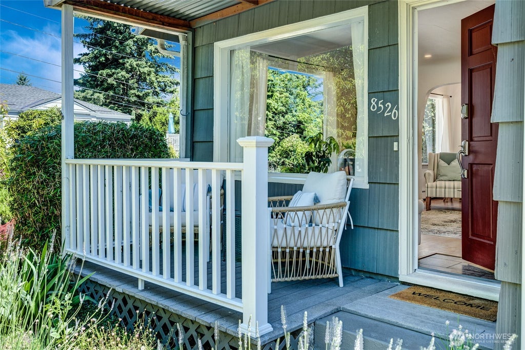 Photo of 8526 17th Avenue NE, Seattle, WA 98115 (MLS # 2540662)
