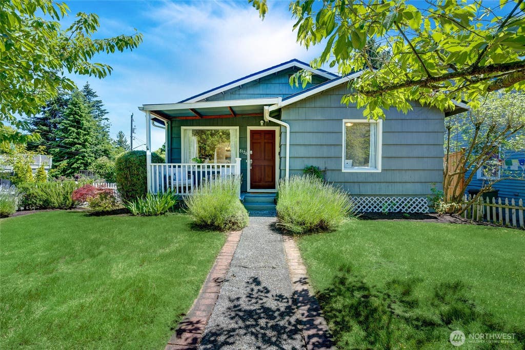 Photo of 8526 17th Avenue NE, Seattle, WA 98115 (MLS # 2540662)