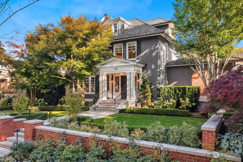 Photo of 1018 36th Avenue E, Seattle, WA 98112 (MLS # 2176644)