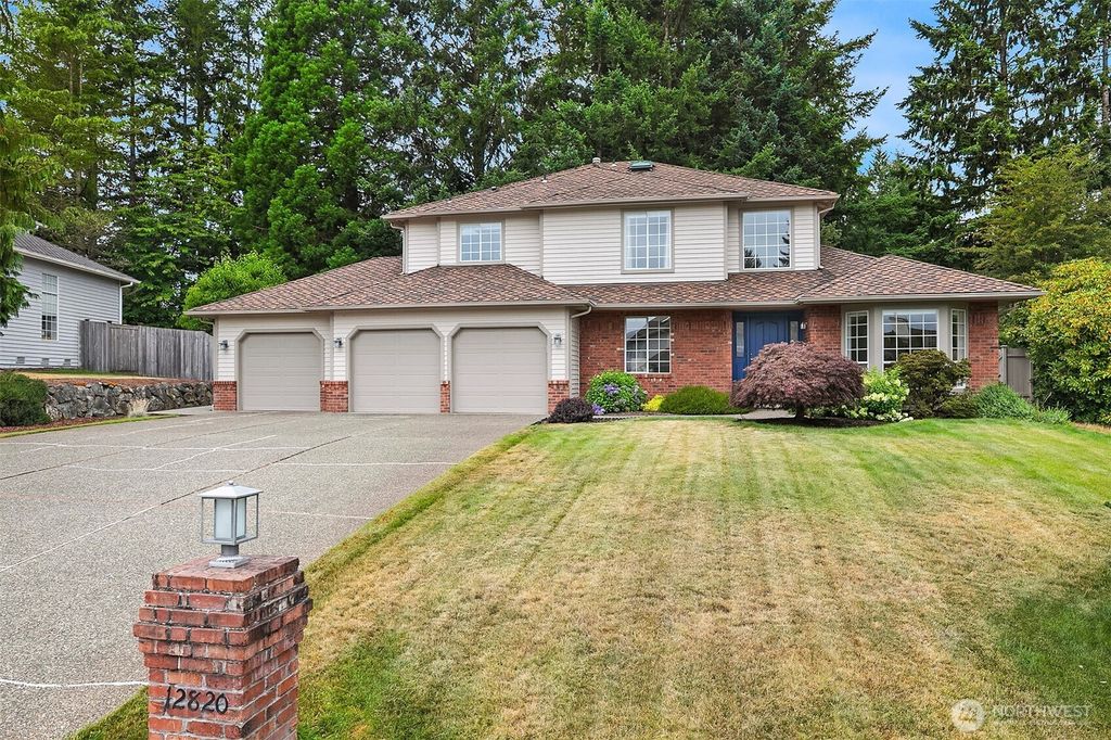Photo of 12820 SE 243rd Street, Kent, WA 98030 (MLS # 2405737)