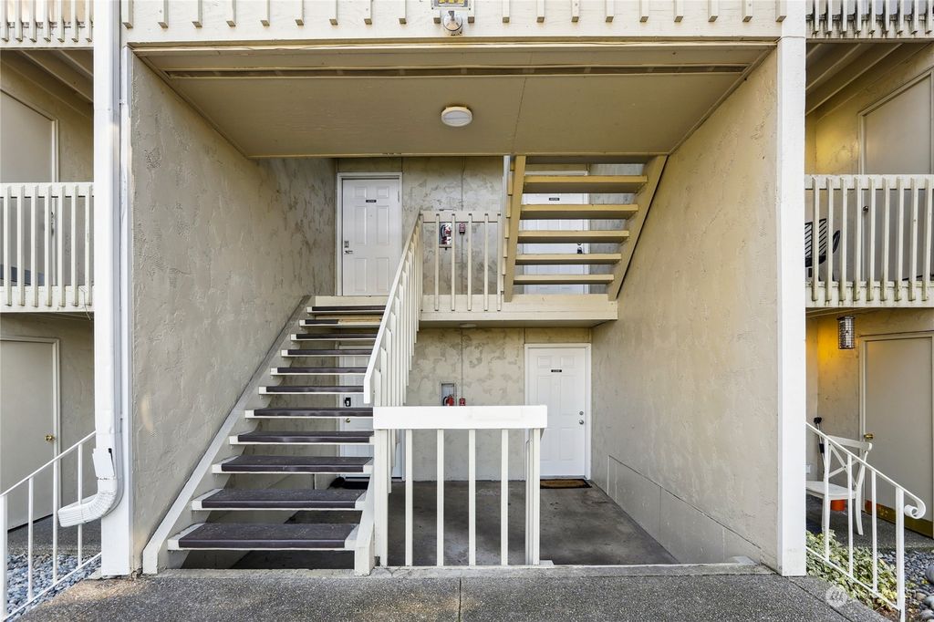Photo of 9474 Redmond-Woodinville Road NE #A203, Redmond, WA 98052 (MLS # 2212337)