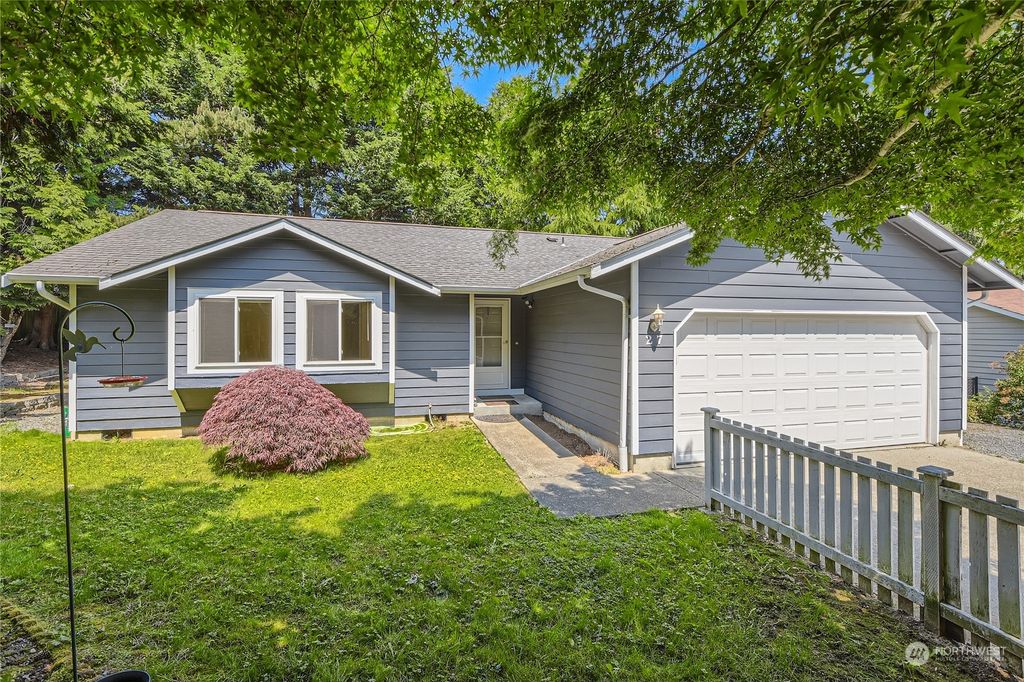 Photo of 27 75th Street SW, Everett, WA 98203 (MLS # 2076291)