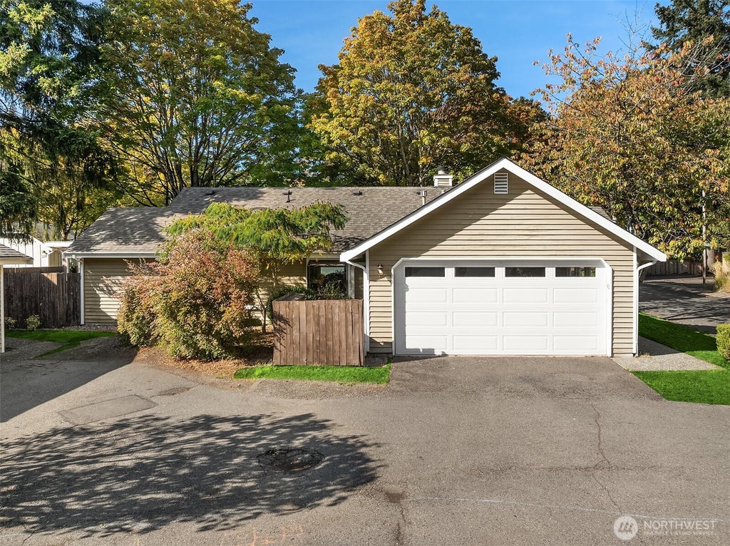 Photo of 9111 183rd Court NE, Redmond, WA 98052 (MLS # 2591757)
