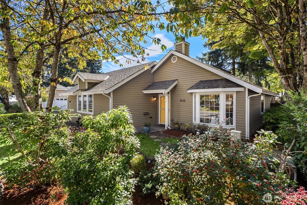 Photo of 9111 183rd Court NE, Redmond, WA 98052 (MLS # 2591757)