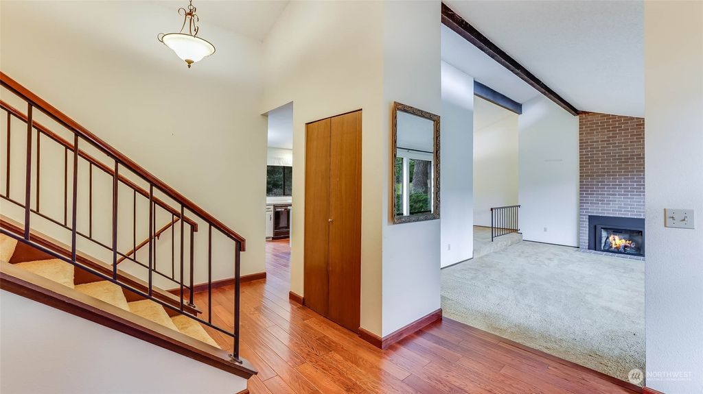 Photo of 21634 NE 17th Place, Sammamish, WA 98074 (MLS # 2176122)