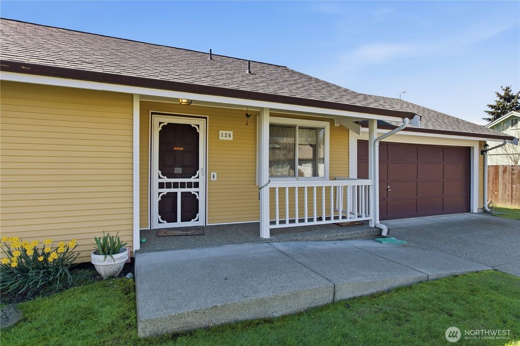 Photo of 126 117th Street E, Tacoma, WA 98445 (MLS # 2497962)