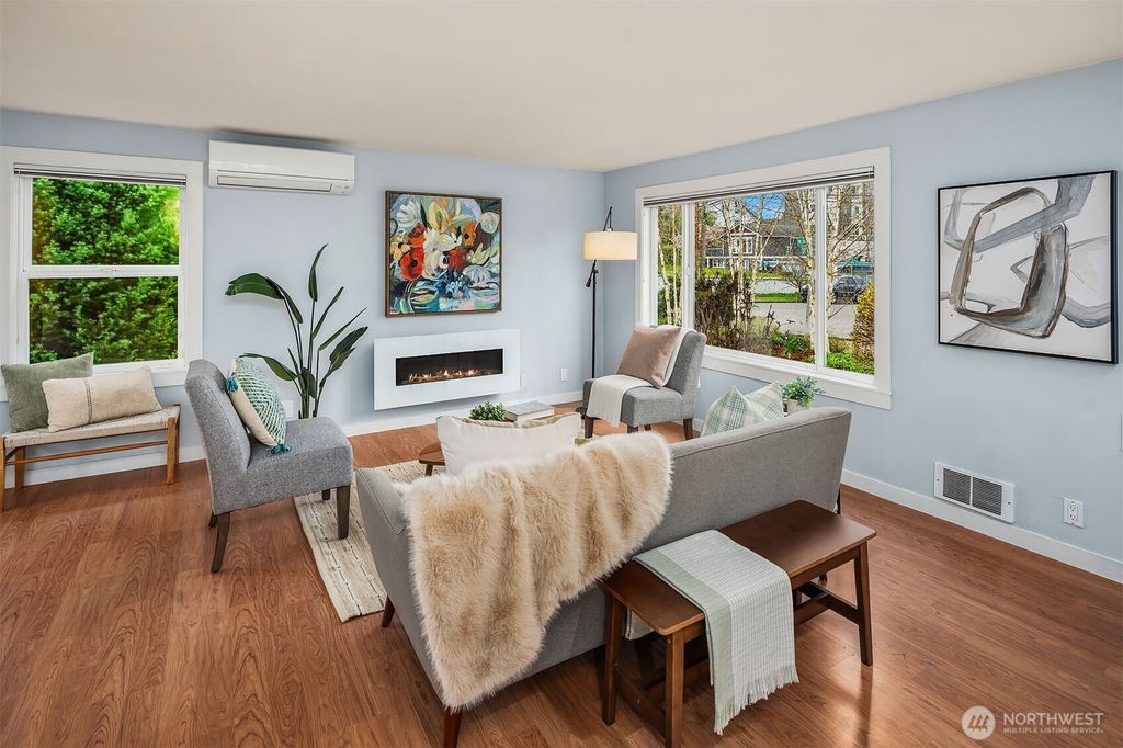 Photo of 4402 31st Avenue W, Seattle, WA 98199 (MLS # 2496251)