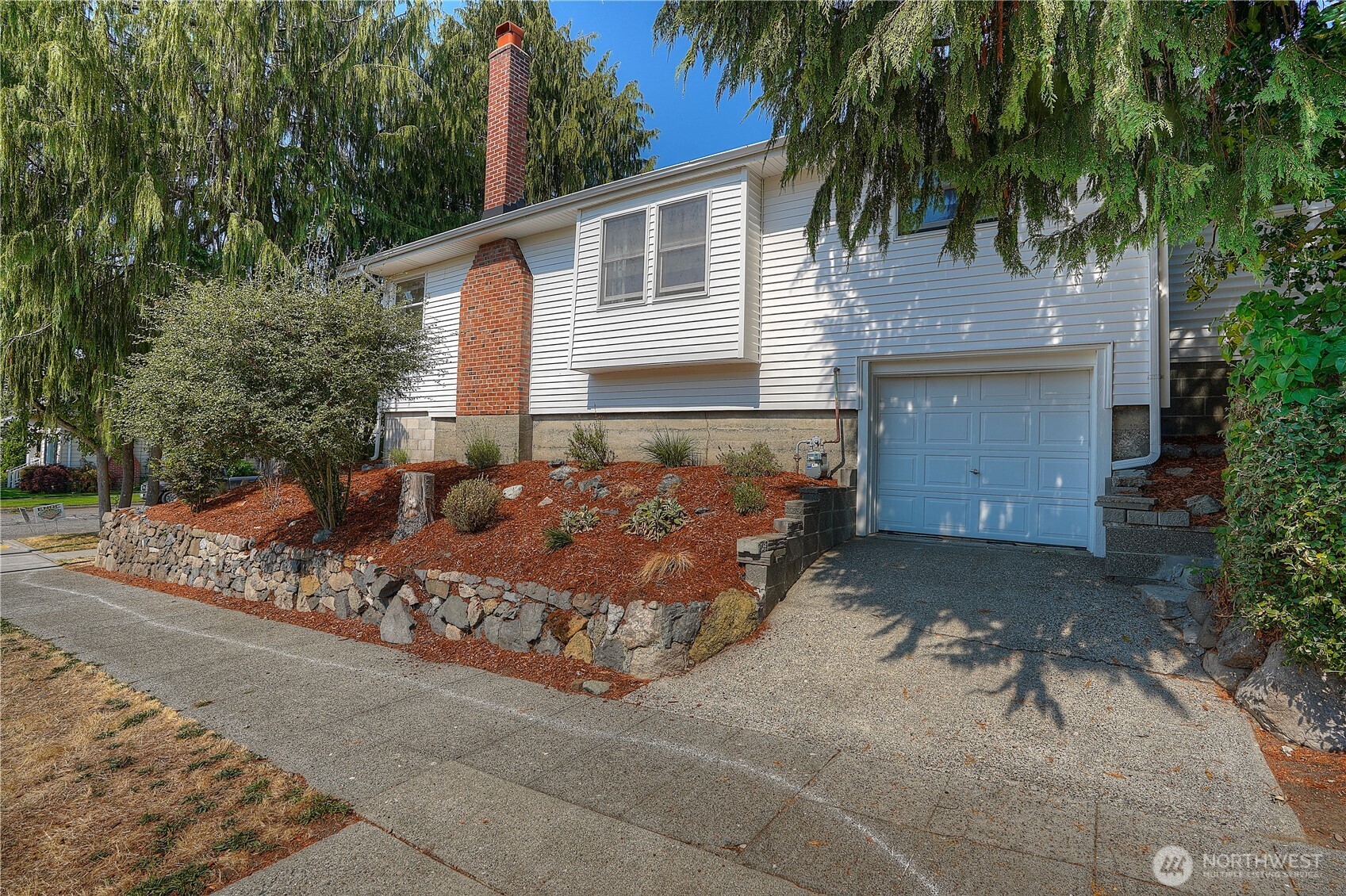 1222 N 11th Street