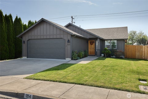 Photo of 1214 SE Scenic View Dr DR, College Place, WA 99324 (MLS # 2579770)