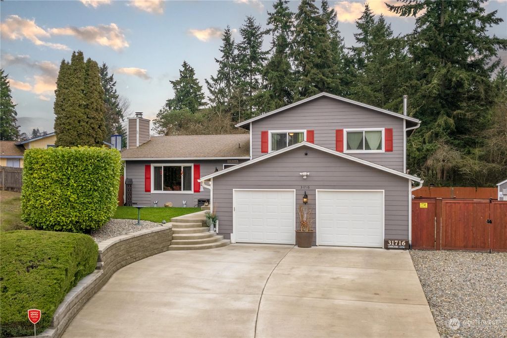 Photo of 31716 3rd Place S, Federal Way, WA 98003 (MLS # 2031033)