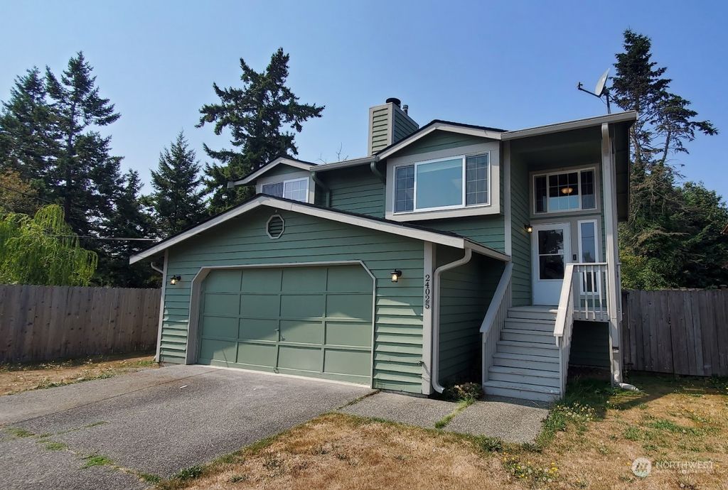 Photo of 24025 13th Avenue S, Des Moines, WA 98198 (MLS # 2154986)