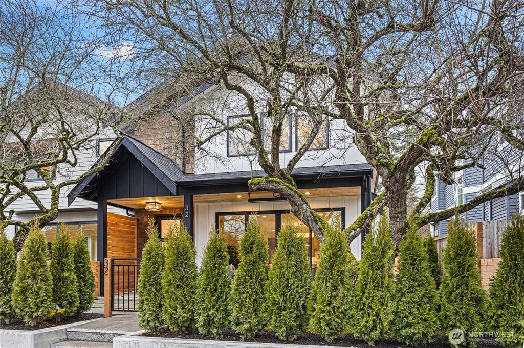 Photo of 32 6th Street S, Kirkland, WA 98033 (MLS # 2332042)